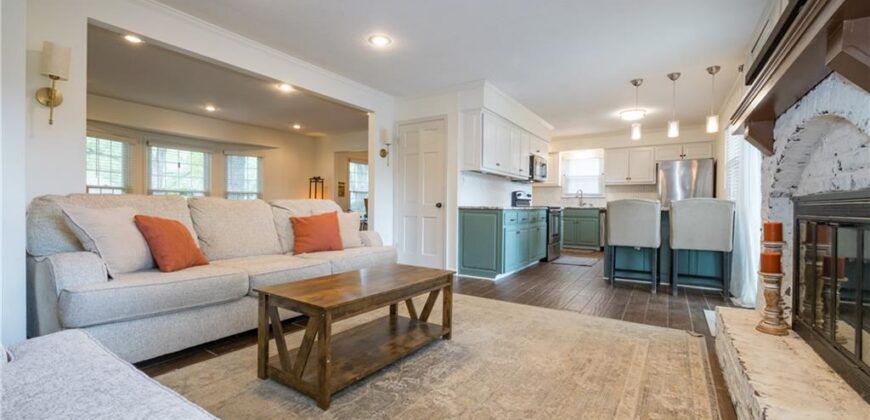 6807 NW Birch Lane, Kansas City, MO 64151