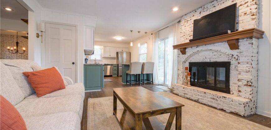 6807 NW Birch Lane, Kansas City, MO 64151