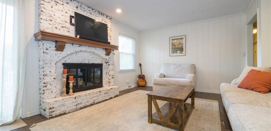 6807 NW Birch Lane, Kansas City, MO 64151