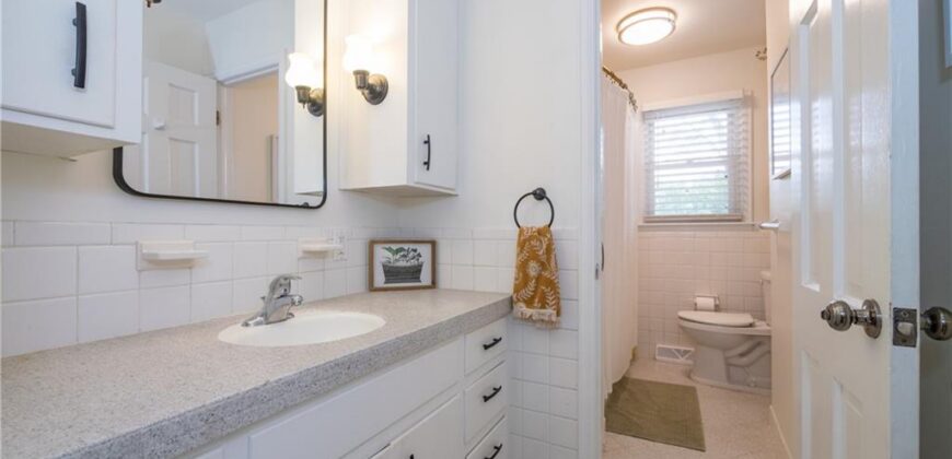 6807 NW Birch Lane, Kansas City, MO 64151