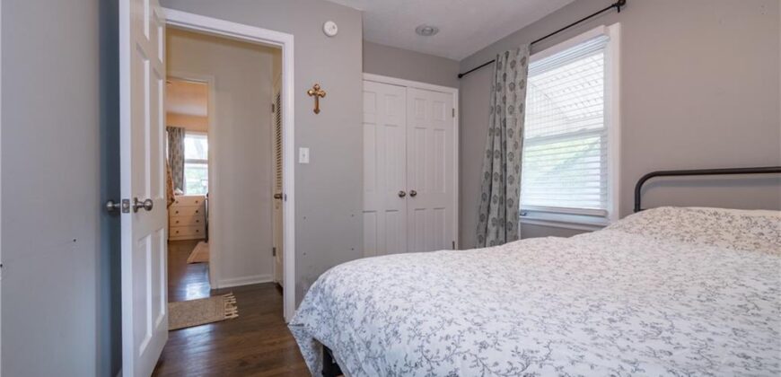 6807 NW Birch Lane, Kansas City, MO 64151