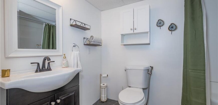 6807 NW Birch Lane, Kansas City, MO 64151