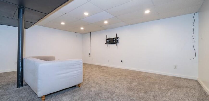 6807 NW Birch Lane, Kansas City, MO 64151