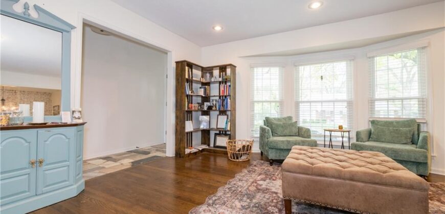 6807 NW Birch Lane, Kansas City, MO 64151