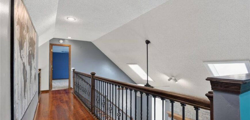 7417 N PARK Avenue, Gladstone, MO 64118