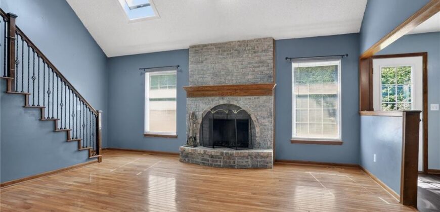 7417 N PARK Avenue, Gladstone, MO 64118