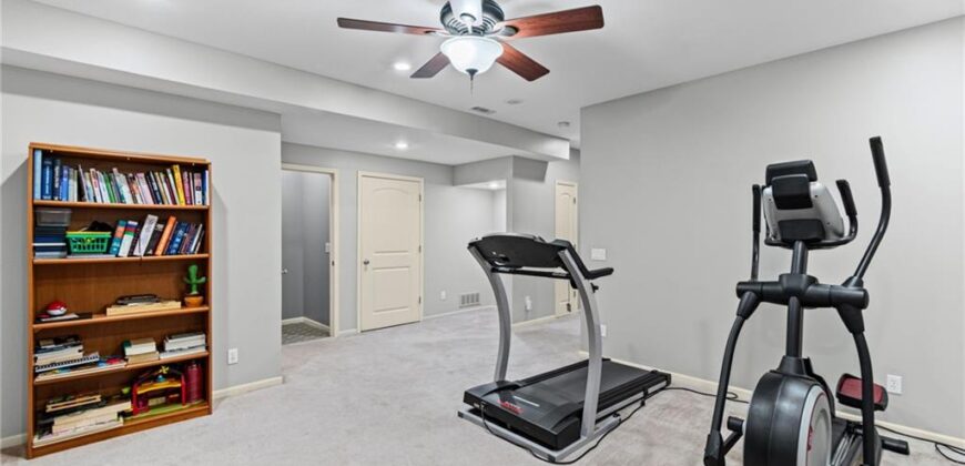 8700 NE 91st Terrace, Kansas City, MO 64157