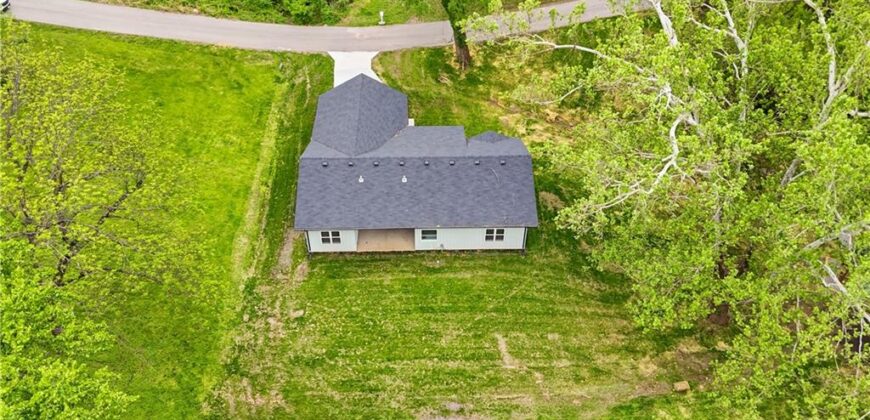 2944 N Highland Street, Avondale, MO 64117