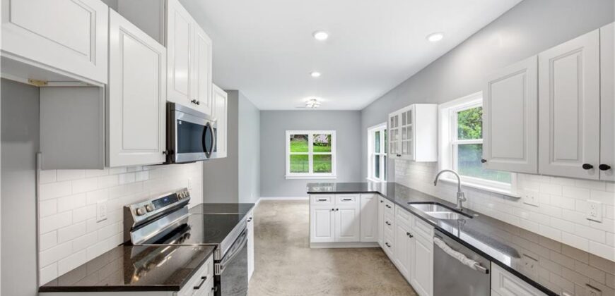2944 N Highland Street, Avondale, MO 64117