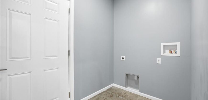 2944 N Highland Street, Avondale, MO 64117