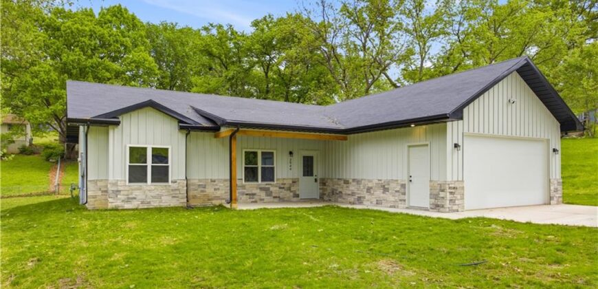 2944 N Highland Street, Avondale, MO 64117