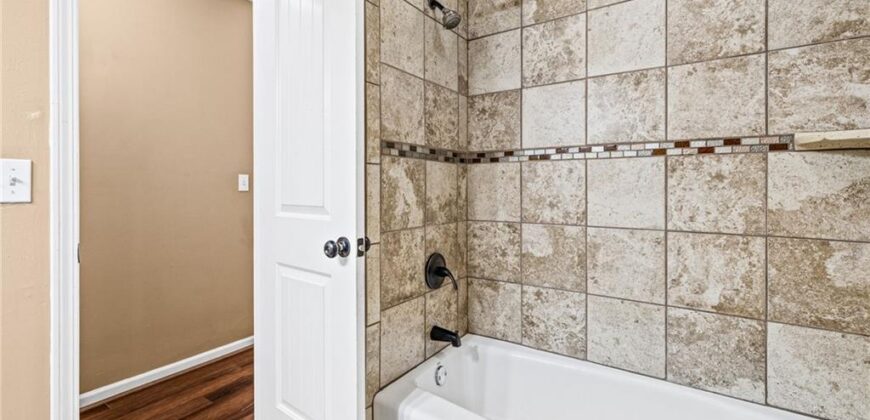 920 NE 108th Street, Kansas City, MO 64155