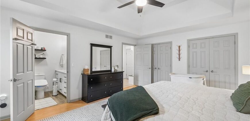 8126 NW 77th Court, Kansas City, MO 64152