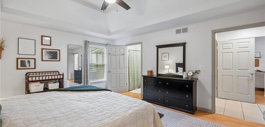8126 NW 77th Court, Kansas City, MO 64152