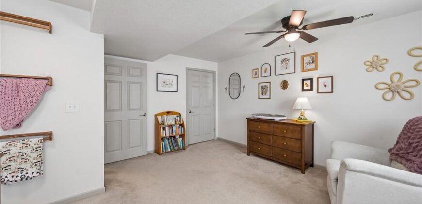 8126 NW 77th Court, Kansas City, MO 64152