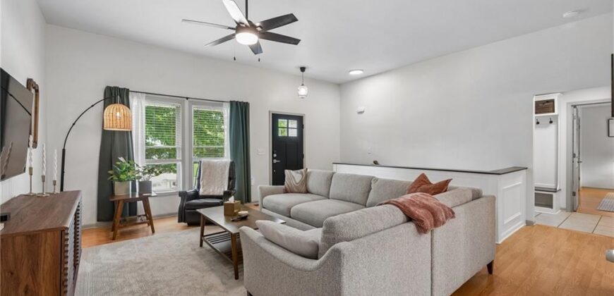 8126 NW 77th Court, Kansas City, MO 64152