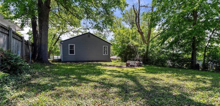 202 N Titus Avenue, Excelsior Springs, MO 64024