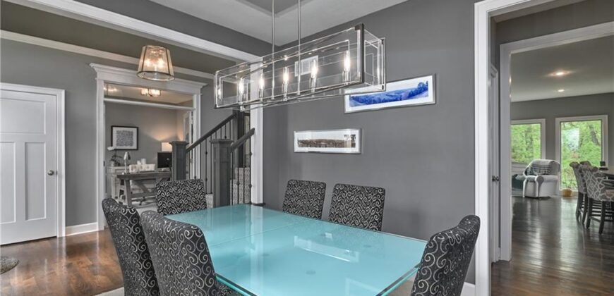 14035 Trail Creek Court, Parkville, MO 64152