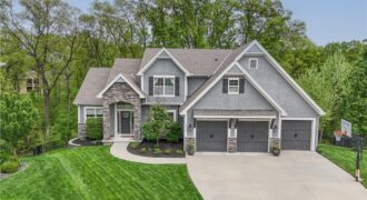 14035 Trail Creek Court, Parkville, MO 64152