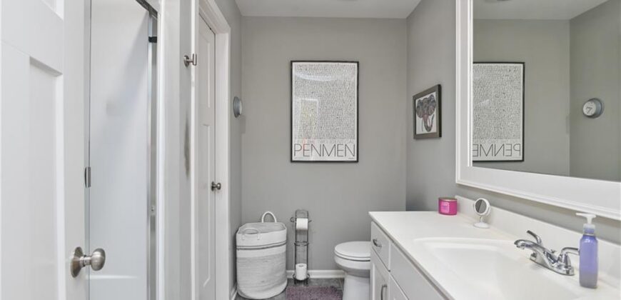 14035 Trail Creek Court, Parkville, MO 64152
