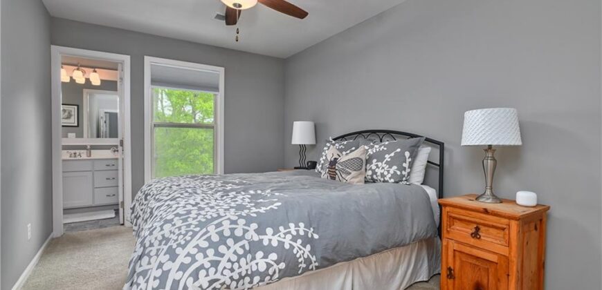 14035 Trail Creek Court, Parkville, MO 64152