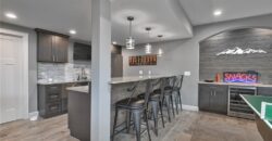 14035 Trail Creek Court, Parkville, MO 64152