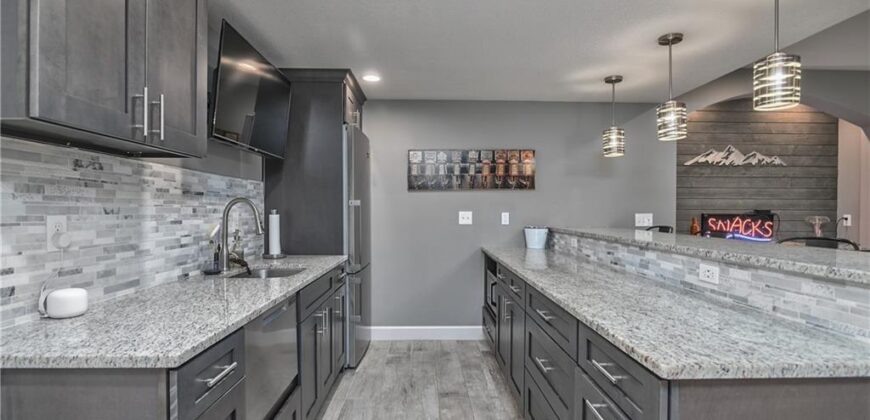 14035 Trail Creek Court, Parkville, MO 64152
