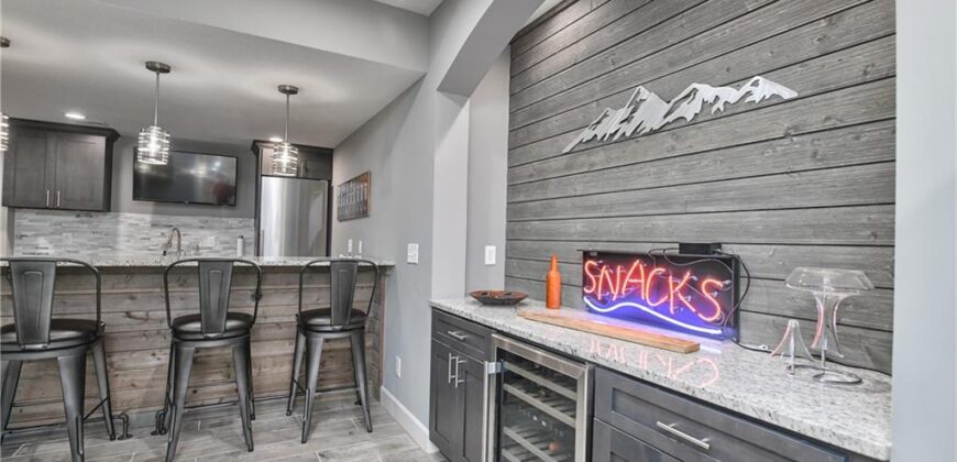 14035 Trail Creek Court, Parkville, MO 64152
