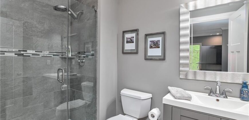 14035 Trail Creek Court, Parkville, MO 64152