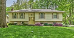 5816 Whispering Oaks Lane, Kansas City, MO 64152