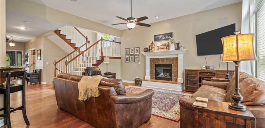8923 NE 97th Street, Kansas City, MO 64157