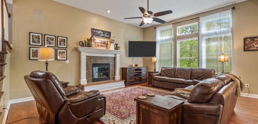 8923 NE 97th Street, Kansas City, MO 64157