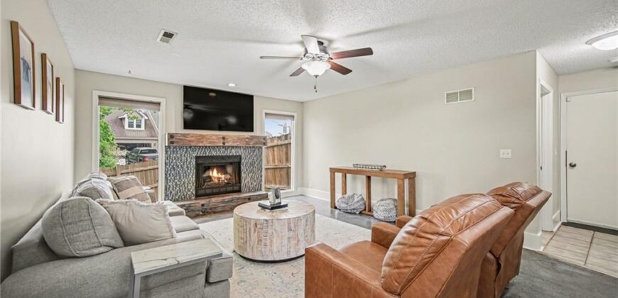8501 N McDonald Avenue, Kansas City, MO 64153