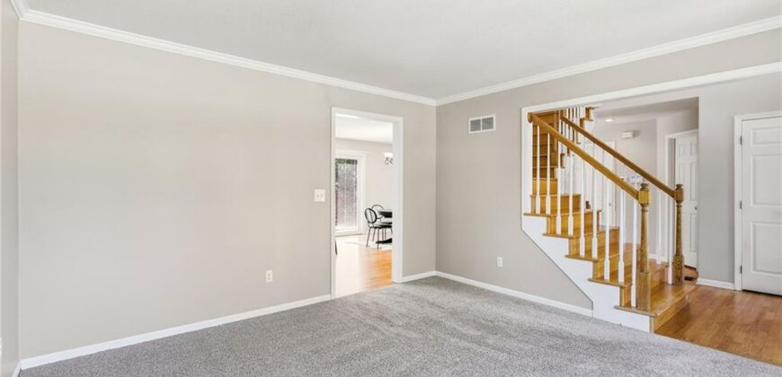 1925 MEADOWLANE Street, Kearney, MO 64060