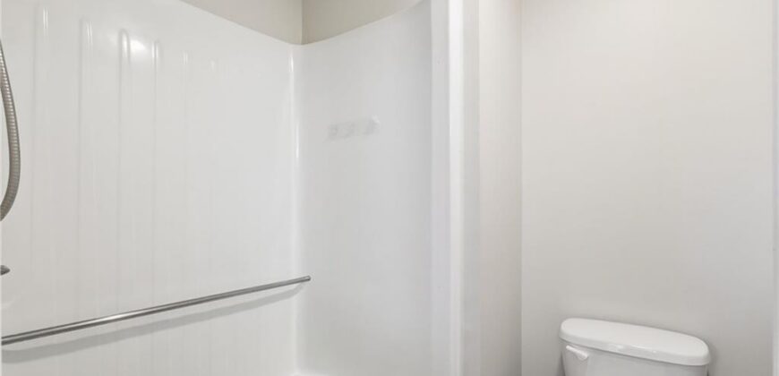 1925 MEADOWLANE Street, Kearney, MO 64060
