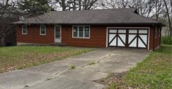 8813 North Road, Pleasant Valley, MO 64068