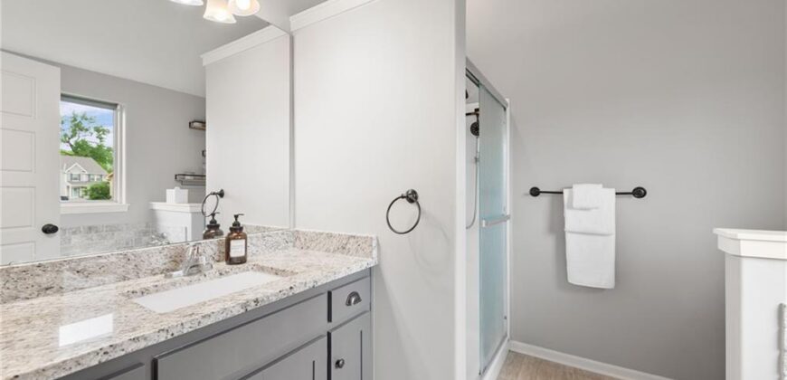 11907 N Tracy Avenue, Kansas City, MO 64155
