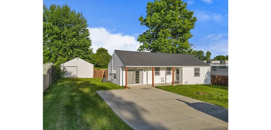 1227 N Jesse James Road, Excelsior Springs, MO 64024