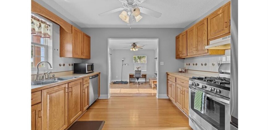 1227 N Jesse James Road, Excelsior Springs, MO 64024