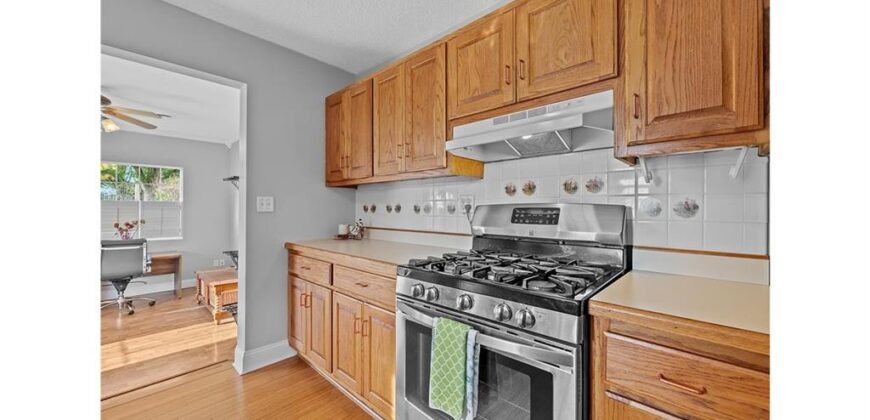 1227 N Jesse James Road, Excelsior Springs, MO 64024
