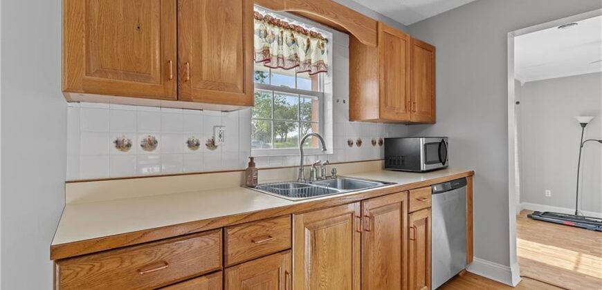 1227 N Jesse James Road, Excelsior Springs, MO 64024