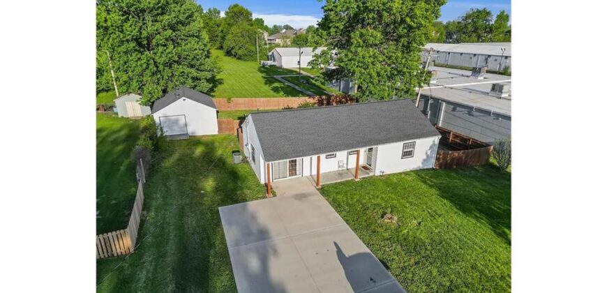 1227 N Jesse James Road, Excelsior Springs, MO 64024