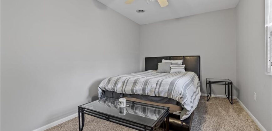 1227 N Jesse James Road, Excelsior Springs, MO 64024