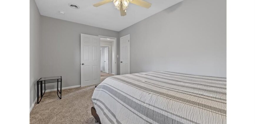1227 N Jesse James Road, Excelsior Springs, MO 64024