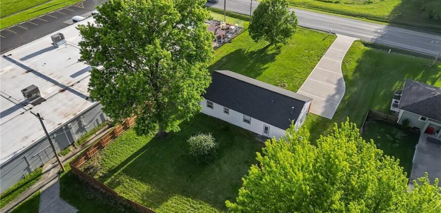 1227 N Jesse James Road, Excelsior Springs, MO 64024
