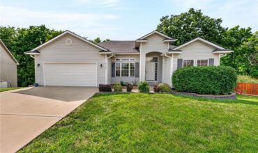 8720 N BELTON Avenue, Kansas City, MO 64154