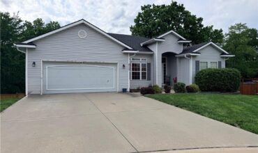 8720 N BELTON Avenue, Kansas City, MO 64154