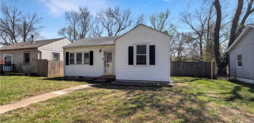 1005 NE 44th Street, Kansas City, MO 64116