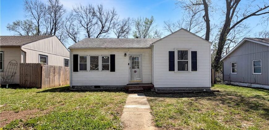 1005 NE 44th Street, Kansas City, MO 64116