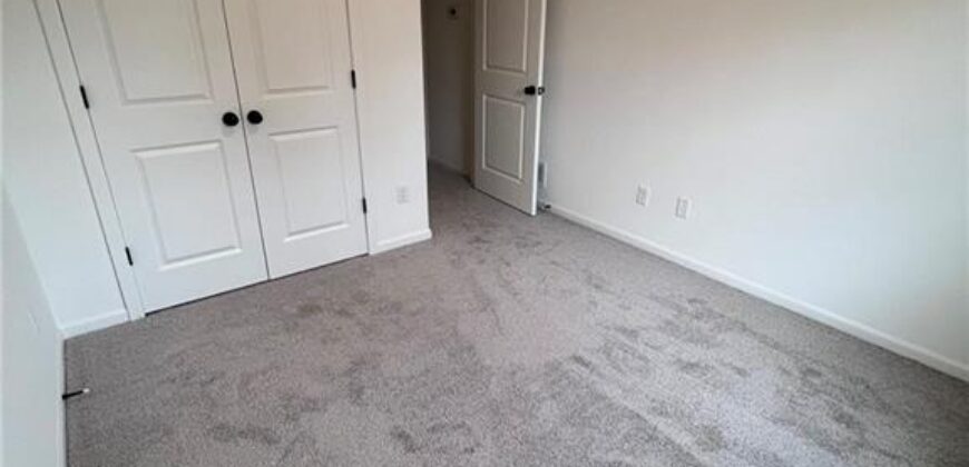 1600 Cottonwood Creek Avenue, Kearney, MO 64060